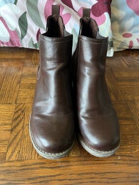 Eastland Brown Leather Ankle Boots